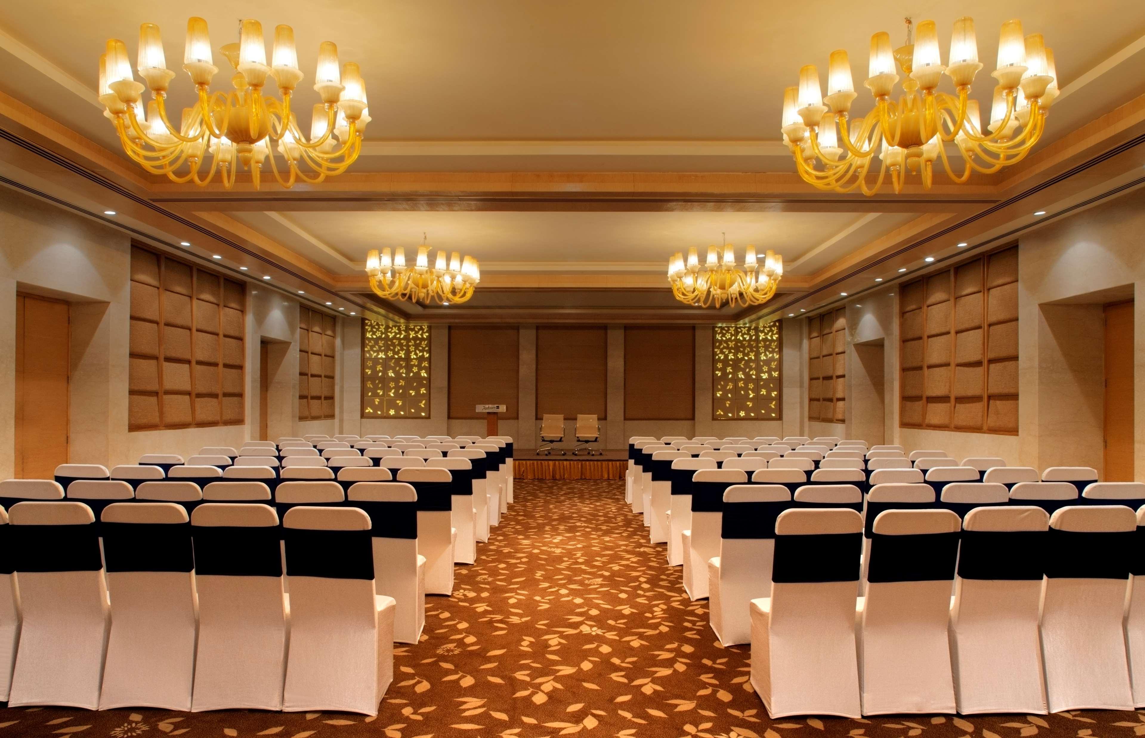 Radisson Blu Hotel New Delhi Dwarka Bisnis foto The Imperial, New Delhi