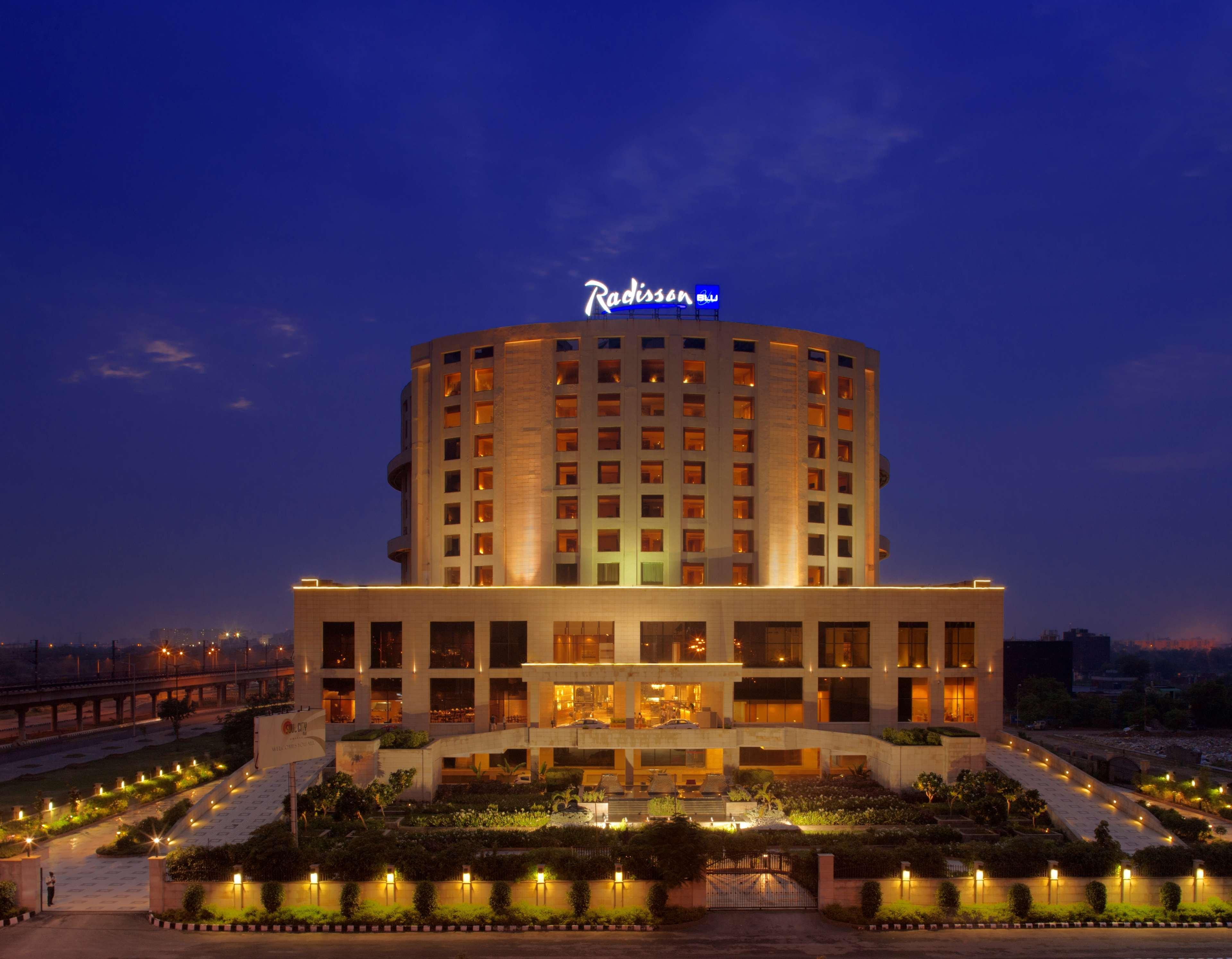 Radisson Blu Hotel New Delhi Dwarka Bagian luar foto Radisson Blu Hotel, Faridabad