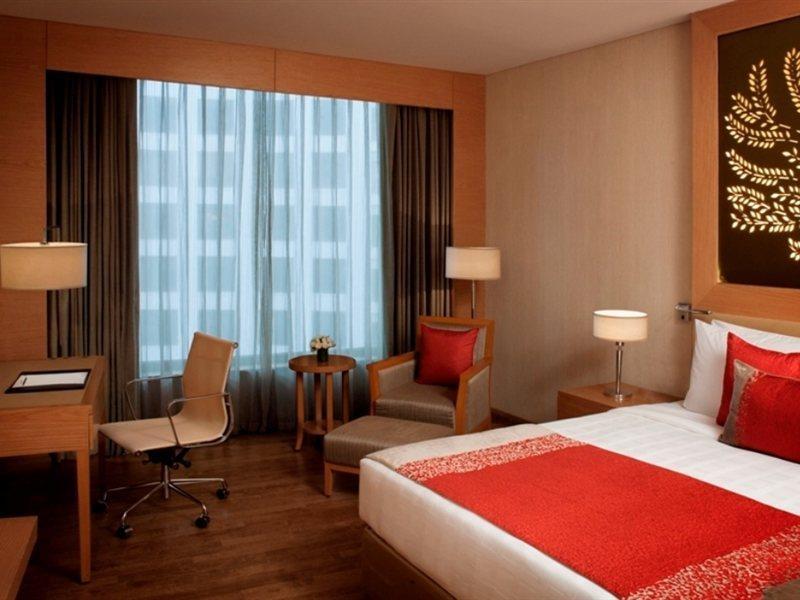 Radisson Blu Hotel New Delhi Dwarka Bagian luar foto A room at the Taj Bengal
